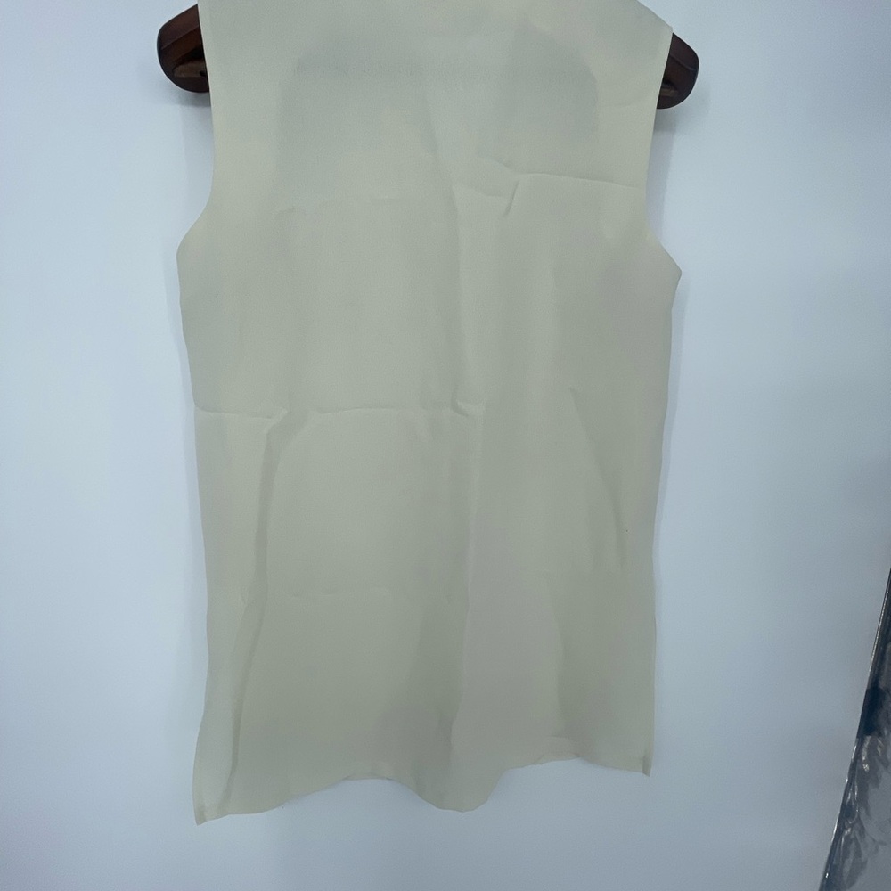 Chaus Cream Button-Back Sleeveless Blouse - Picture 5 of 6